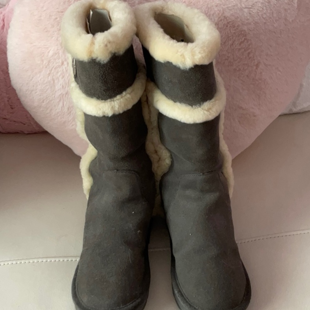 Michael Kors Black and Cream Shearling Boots - Picture 2 of 5